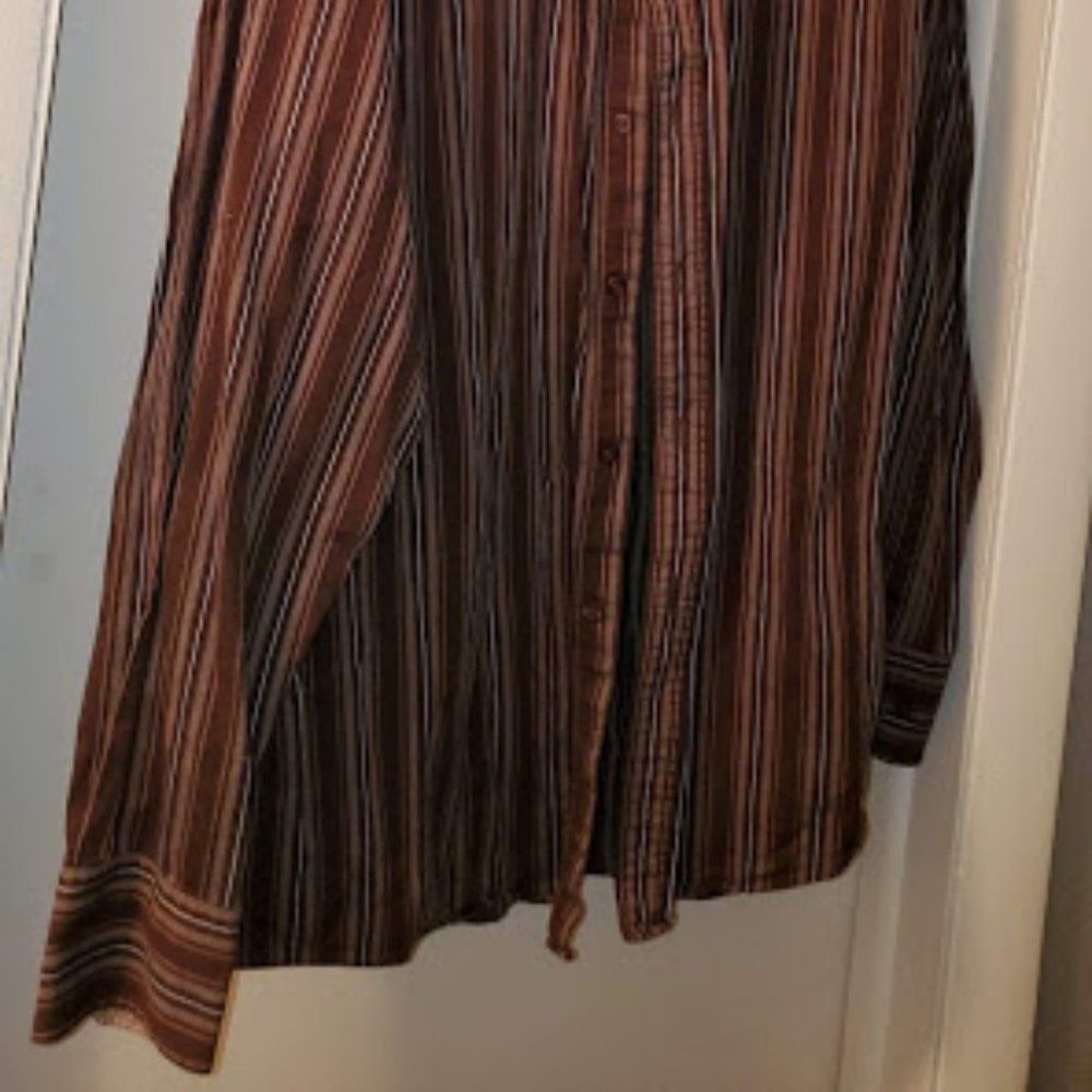 Button Up - Picture 2 of 4